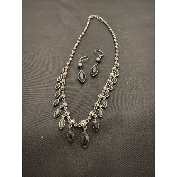 Givenchy Silver And Black Earrings And Necklace Set - Picture 4 of 7